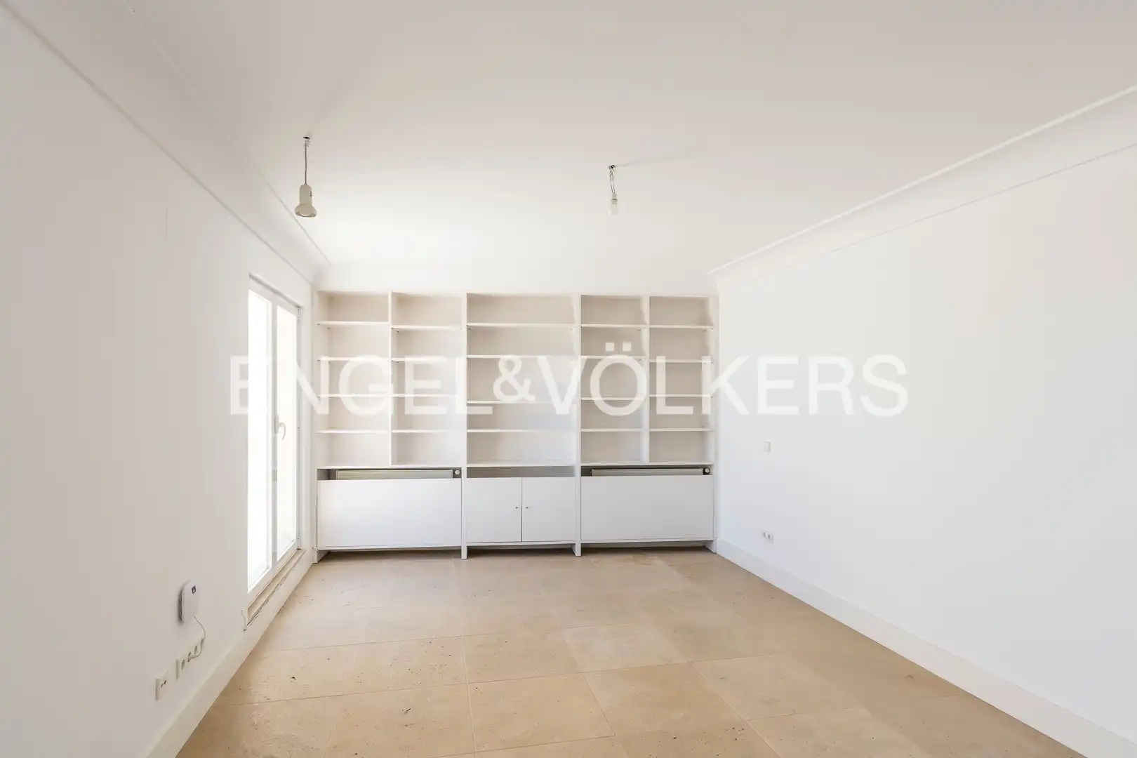 Sala d'estar de Àtic de lloguer en Madrid amb Aire condicionat, Calefacció i Parquet
