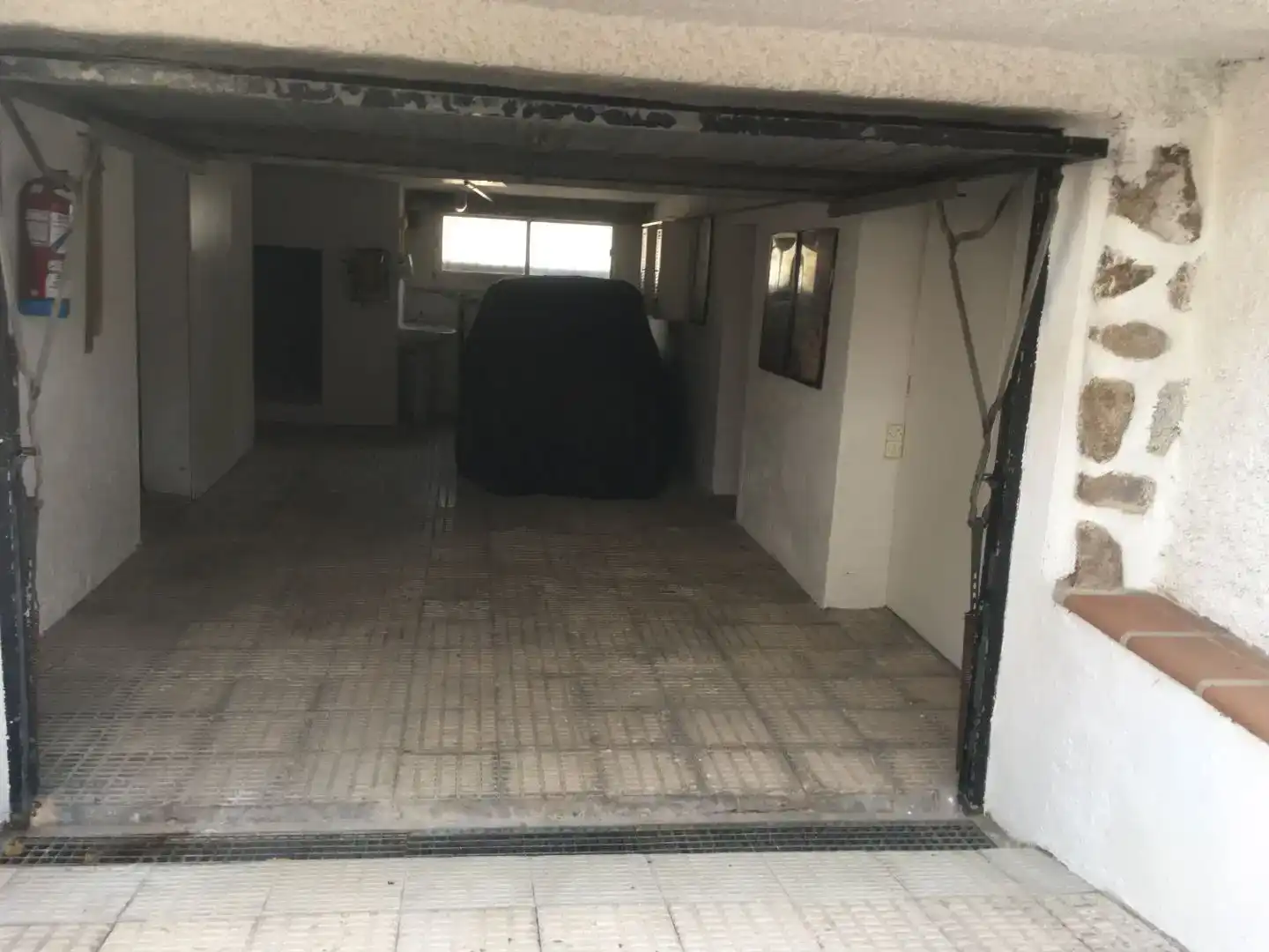 Wohnung zum Verkauf in Cobisa mit Klimaanlage, Privatgarten und Parkett
