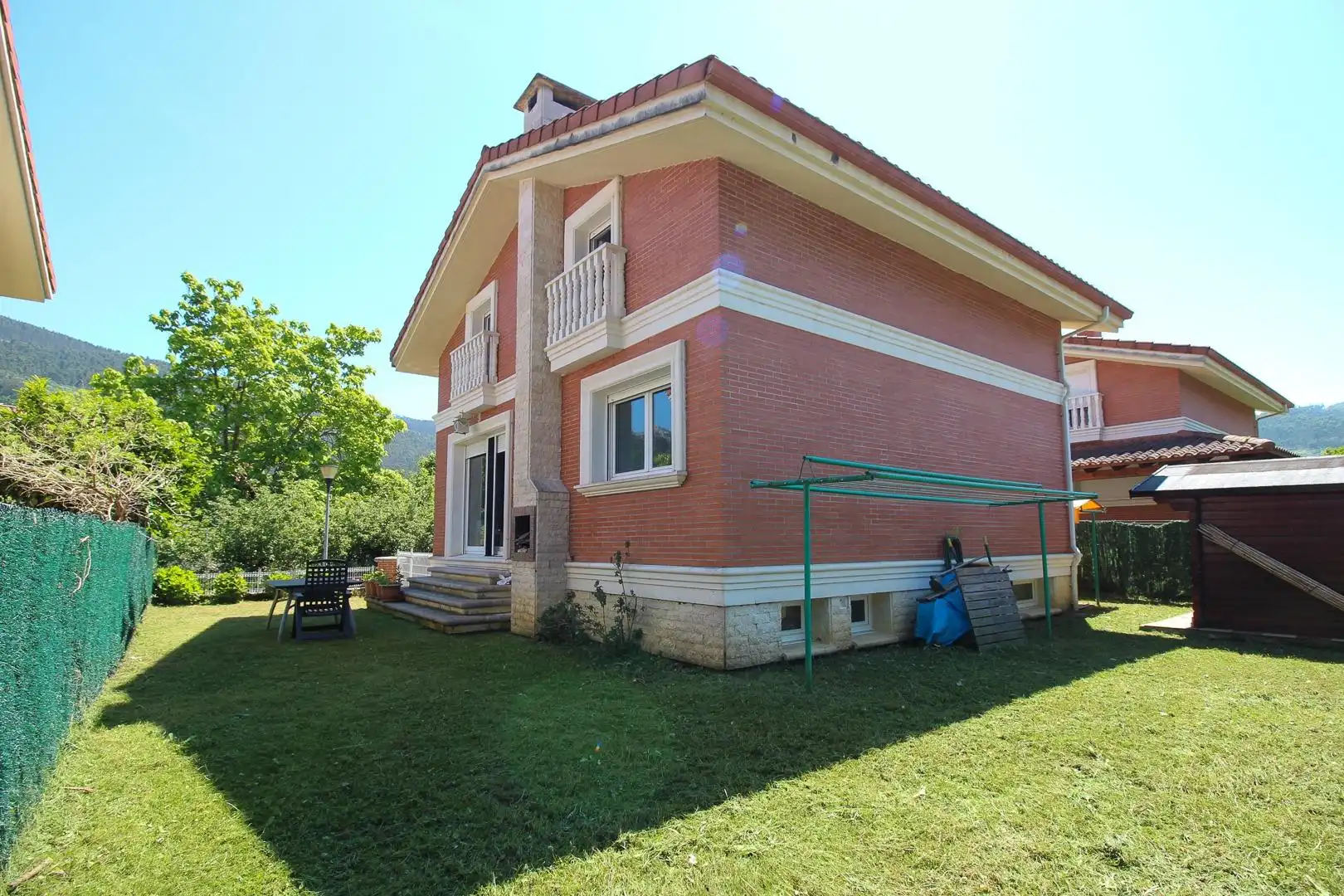 Vista exterior de Casa o chalet en venta en Guriezo con Calefacción, Jardín privado y Parquet