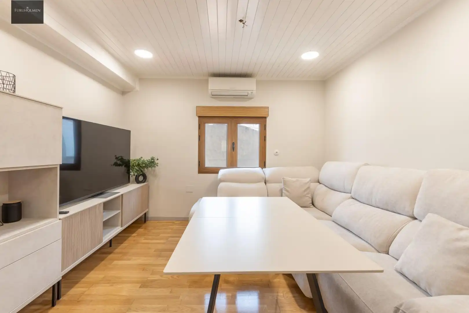 Living room of Flat for sale in Armilla  with Air Conditioner and Heating
