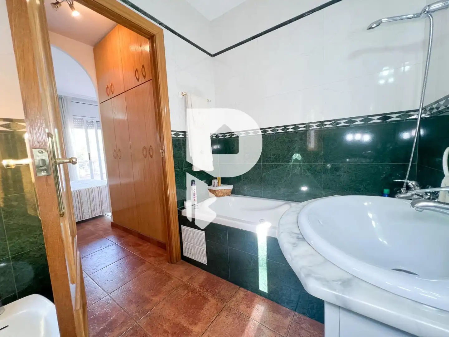 Bathroom of Houses for sale in Sant Andreu de la Barca  with Air Conditioner, Heating and Private garden
