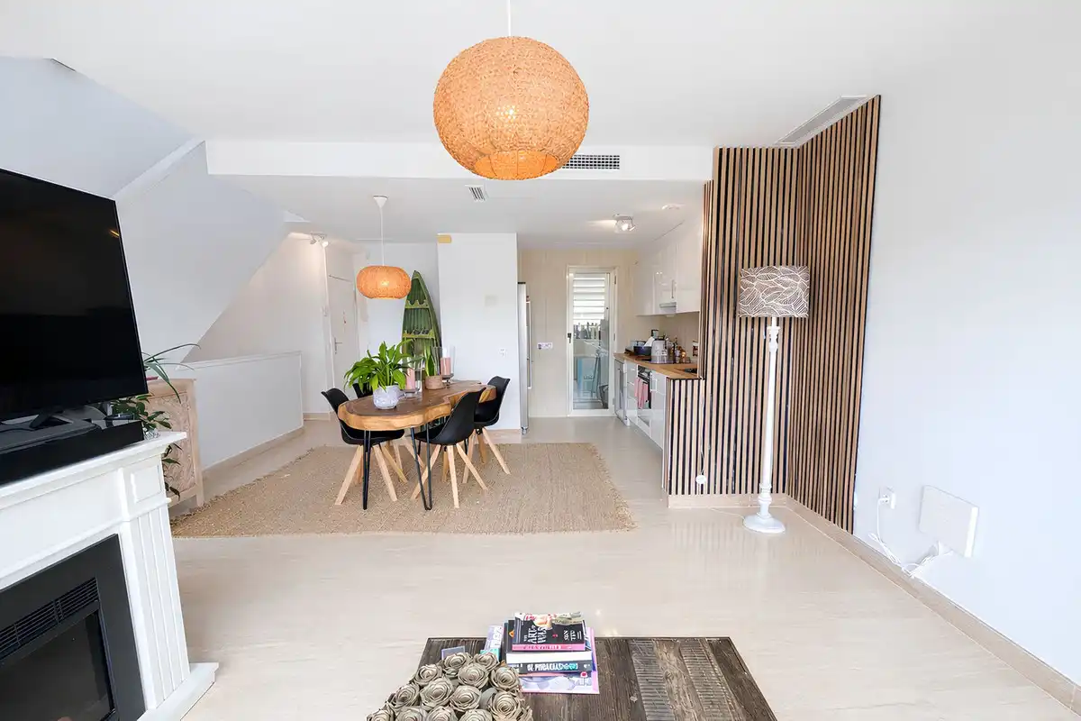 Sala de estar de Ático en venta en Mijas con Aire acondicionado, Calefacción y Piscina