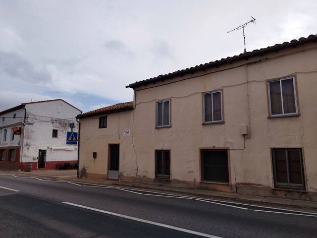 Casa-chalet en Venta en N-122 en Matalebreras