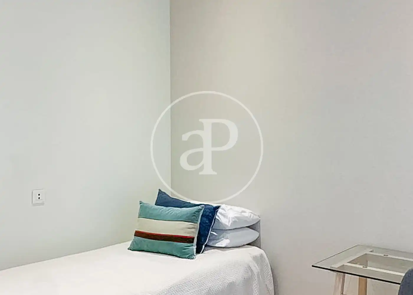 Schlafzimmer von Wohnung zur Miete in Madrid mit Klimaanlage, Heizung und Privatgarten