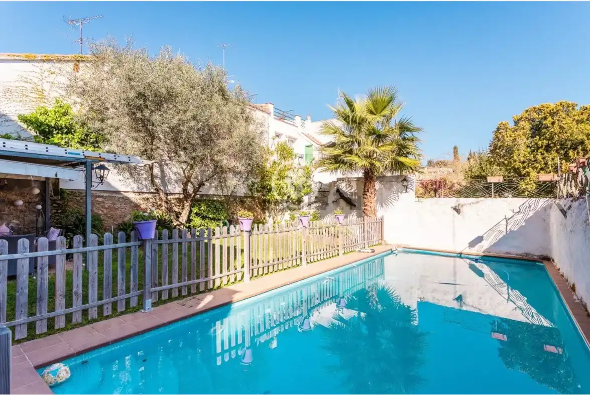 Casa con piscina en venta en Cristofol Colom, imagen 2