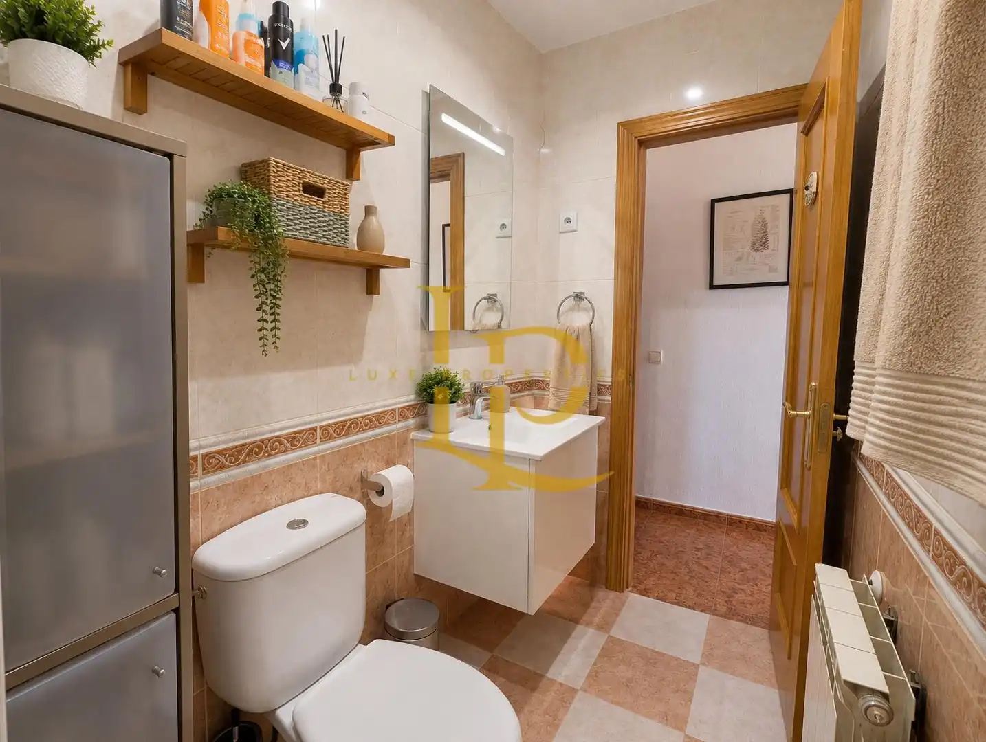 Bany de Casa o xalet en venda en Galápagos amb Calefacció, Jardí privat i Terrassa