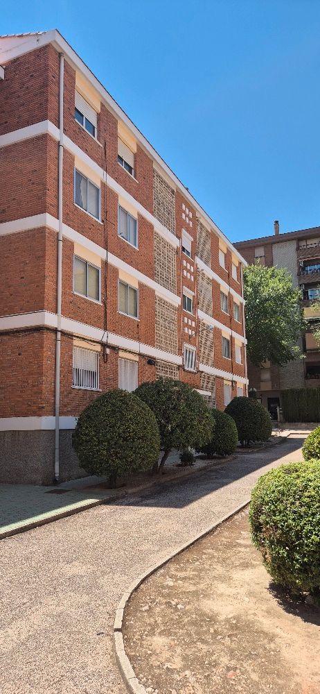 Vista exterior de Pis en venda en  Albacete Capital amb Balcó