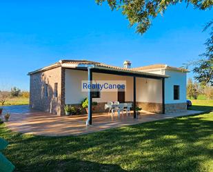 Exterior view of House or chalet for sale in Villamartín  with Private garden and Storage room