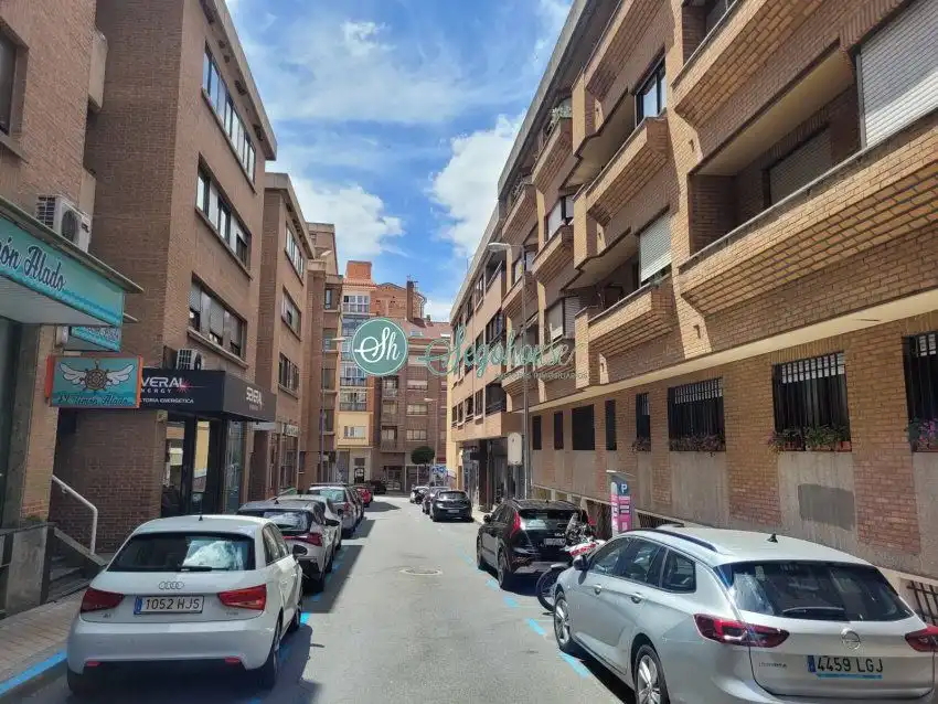 Außenansicht von Wohnung zum Verkauf in Segovia mit Heizung