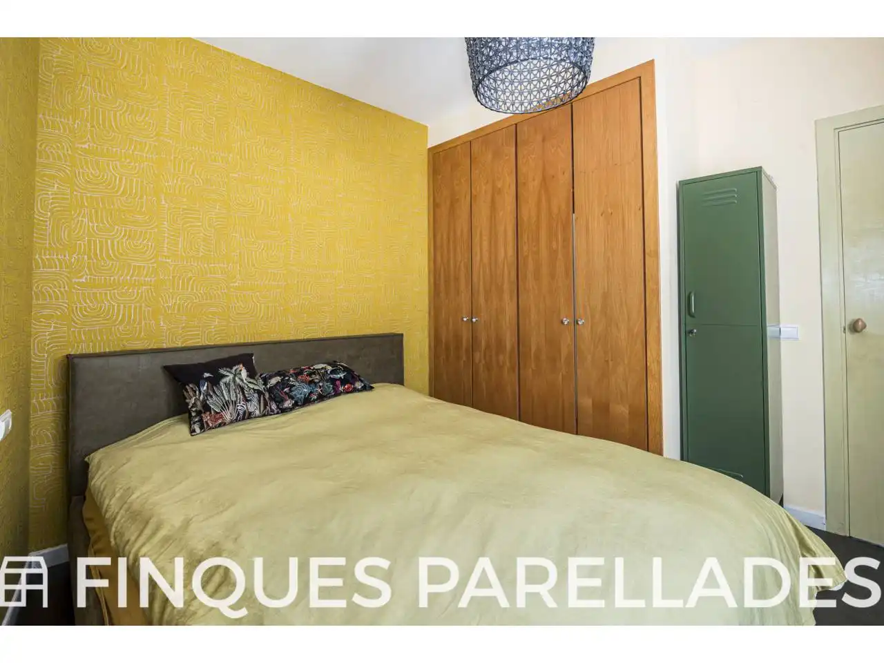 Schlafzimmer von Dachboden zum Verkauf in Sitges mit Klimaanlage, Heizung und Terrasse