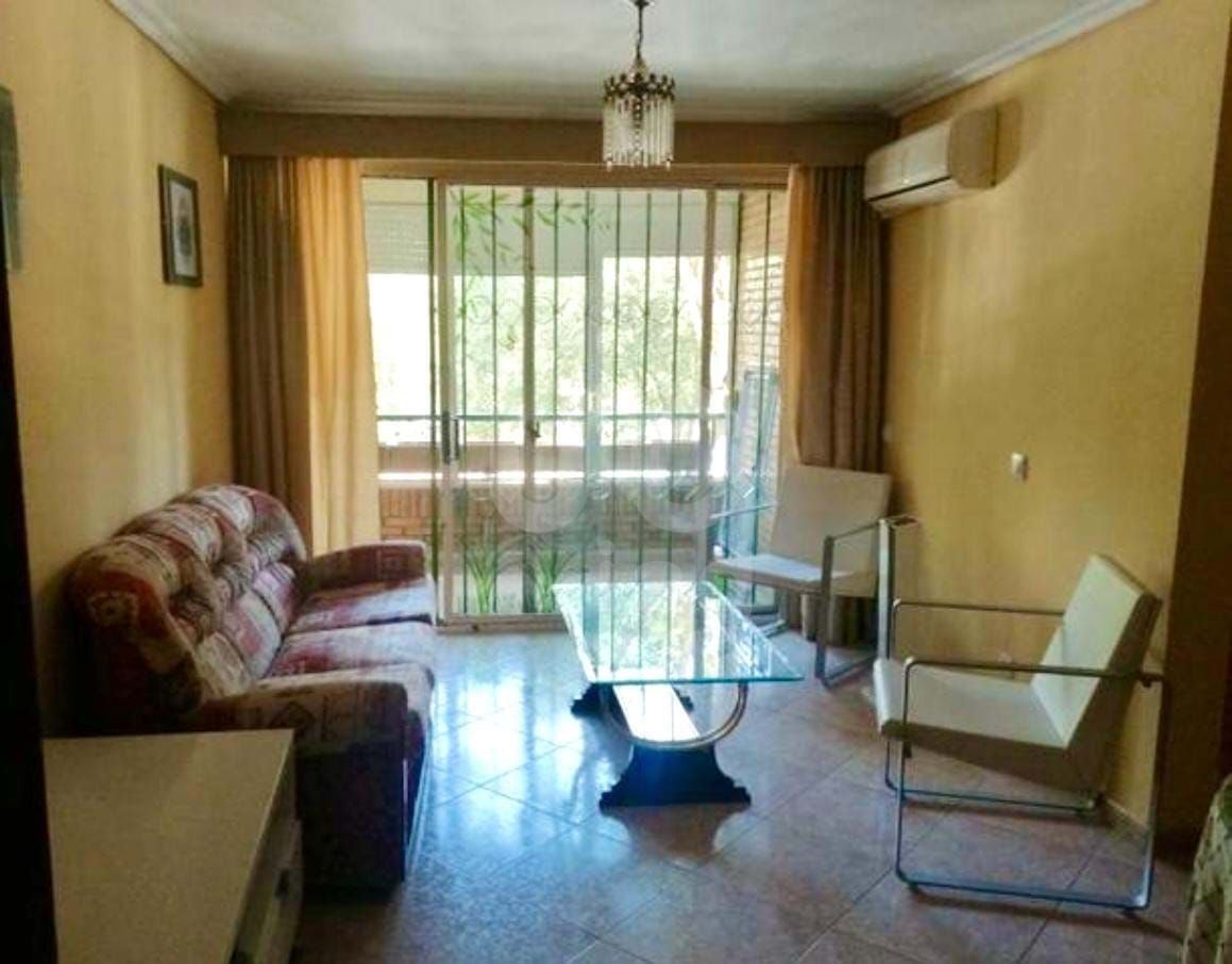 Living room of Flat to rent in  Sevilla Capital  with Air Conditioner and Terrace