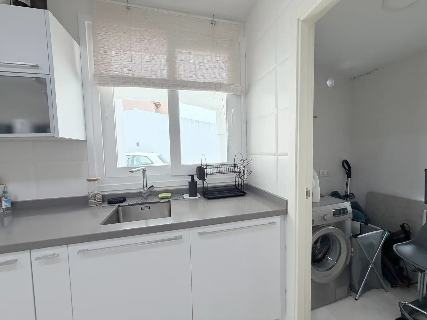 Cocina de Casa adosada en venta en Espartinas con Aire acondicionado, Jardín privado y Parquet