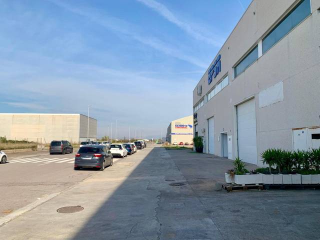 Nave industrial en Alquiler en Les Alqueries / Alquerías del Niño Perdido
