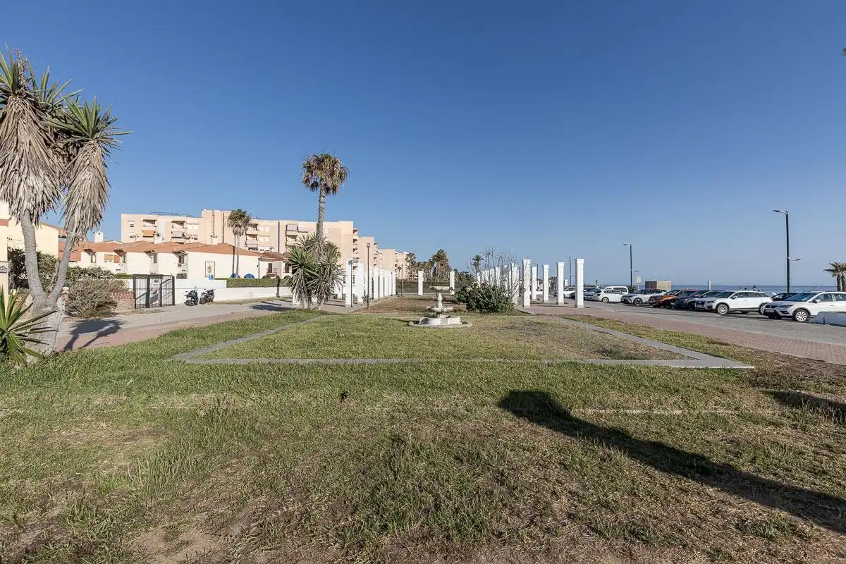 Adossat amb terrassa en venda a Paseo MARITIMO, imagen 3