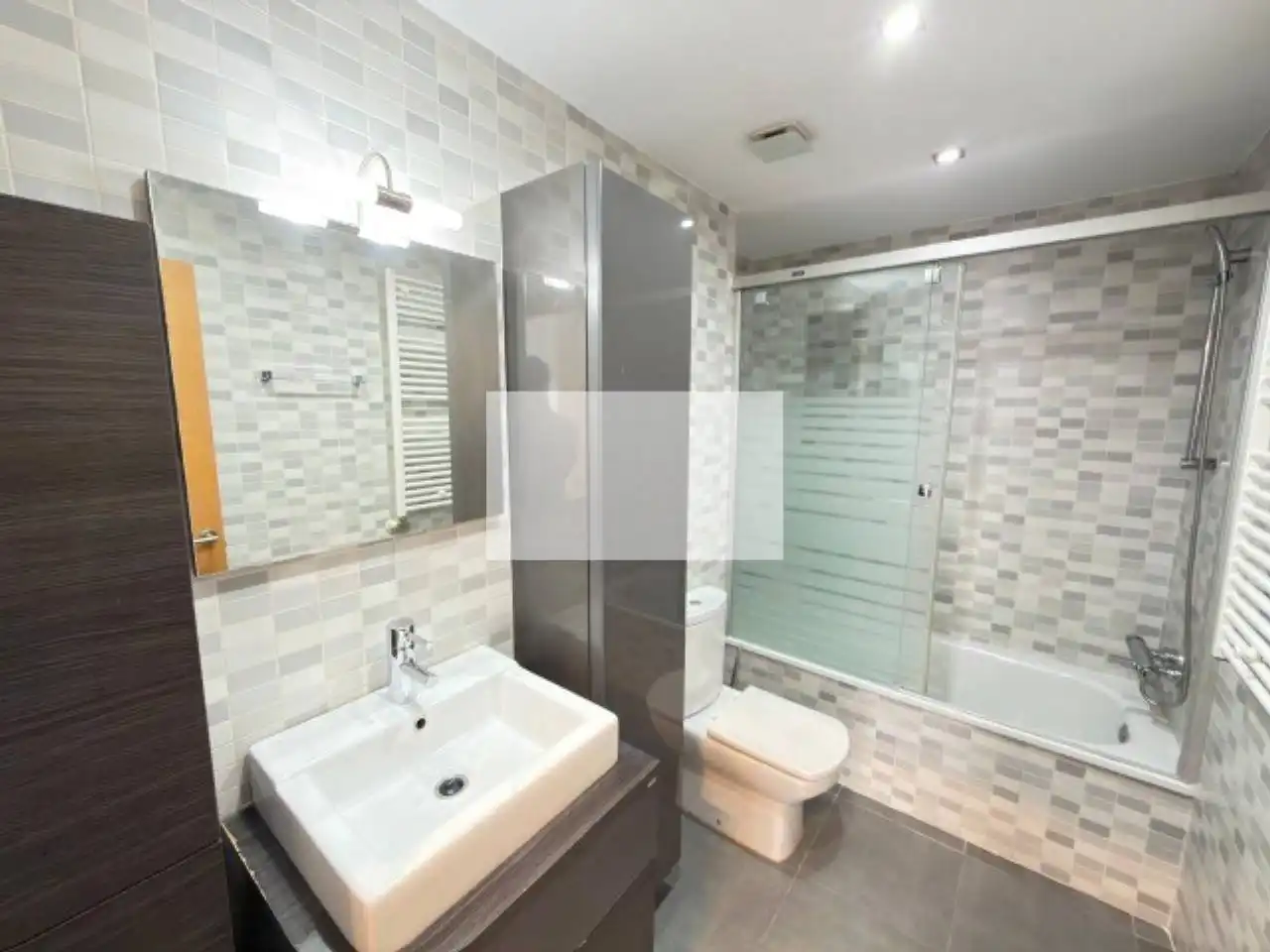 Bathroom of Flat for sale in Sabadell  with Air Conditioner, Heating and Private garden
