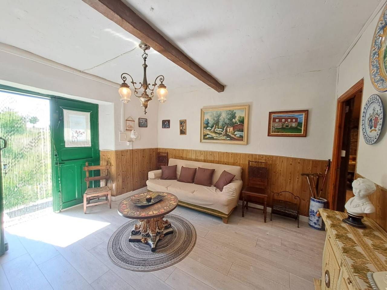Sala d'estar de Casa o xalet en venda en Atapuerca amb Jardí privat