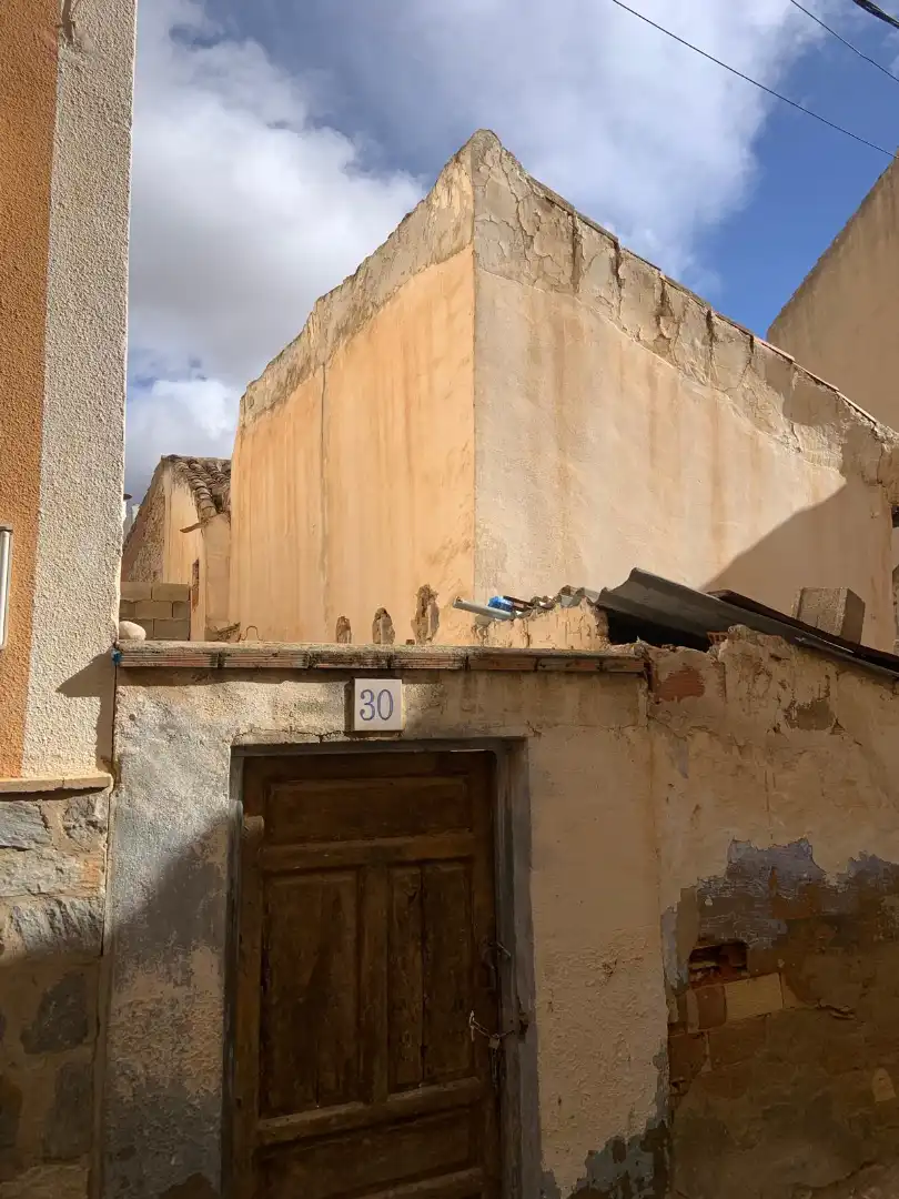 Vista exterior de Casa adosada en venta en Hellín