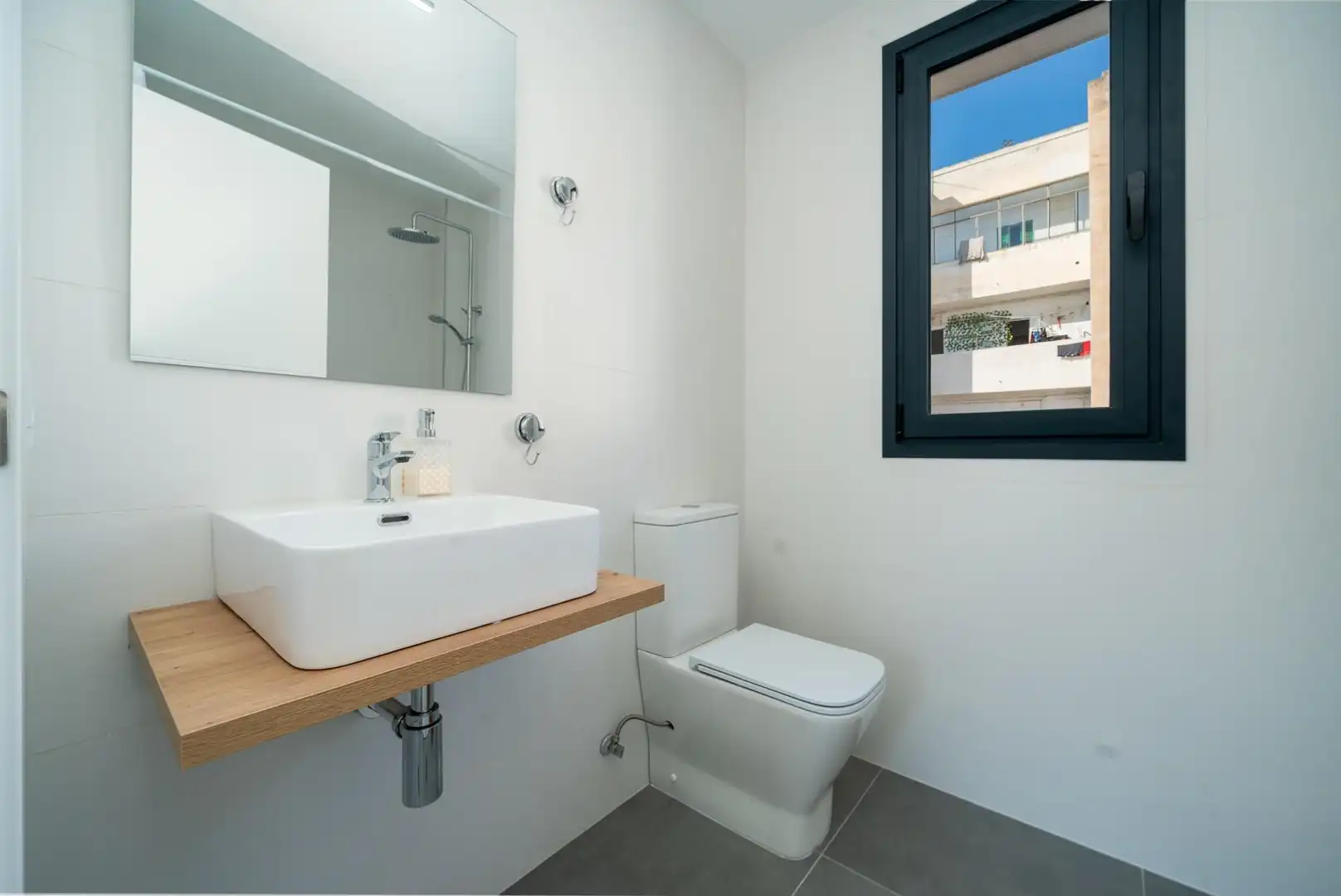 Badezimmer von Dachboden zum Verkauf in  Palma de Mallorca mit Klimaanlage, Terrasse und Möbliert