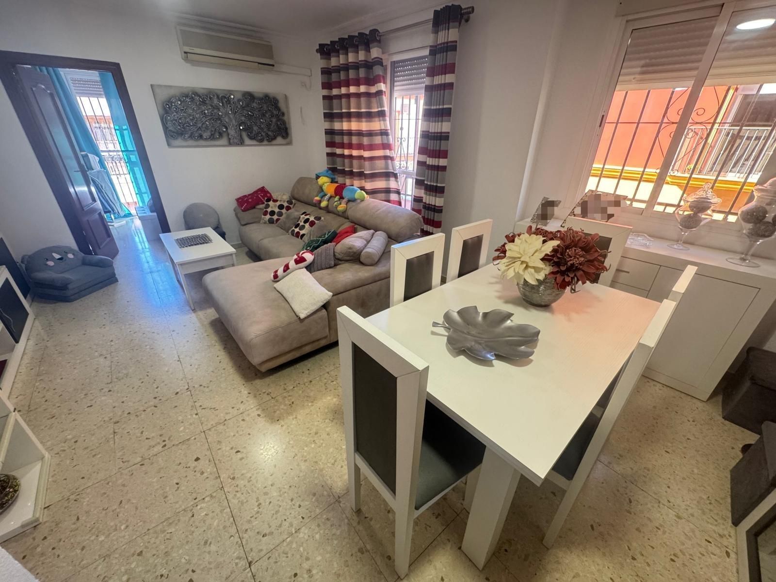 Dining room of Flat for sale in Dos Hermanas  with Air Conditioner, Heating and Terrace