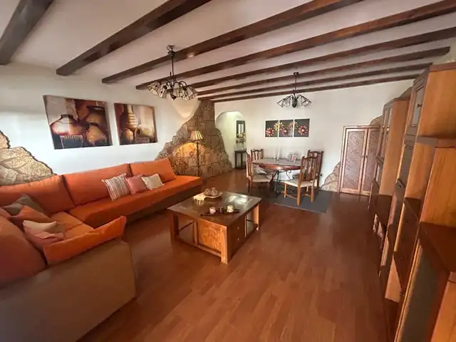 Sala d'estar de Casa adosada en venda en Arucas amb Jardí privat, Terrassa i Traster