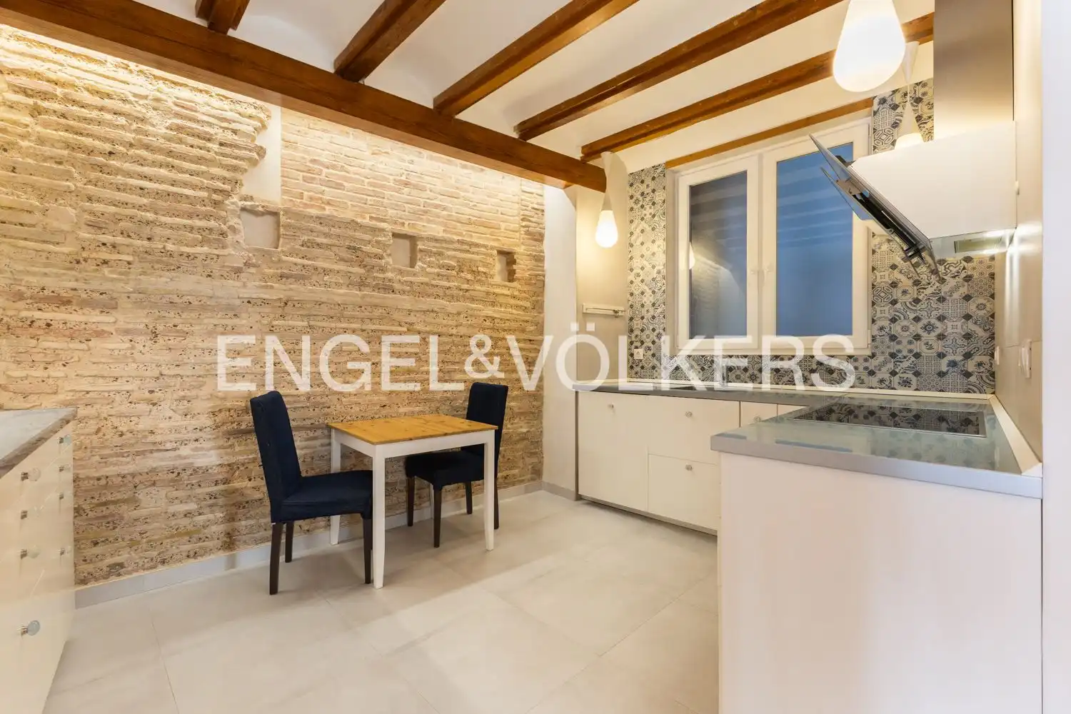 Kitchen of Flat for sale in Valencia  with Air Conditioner, Heating and Parquet flooring