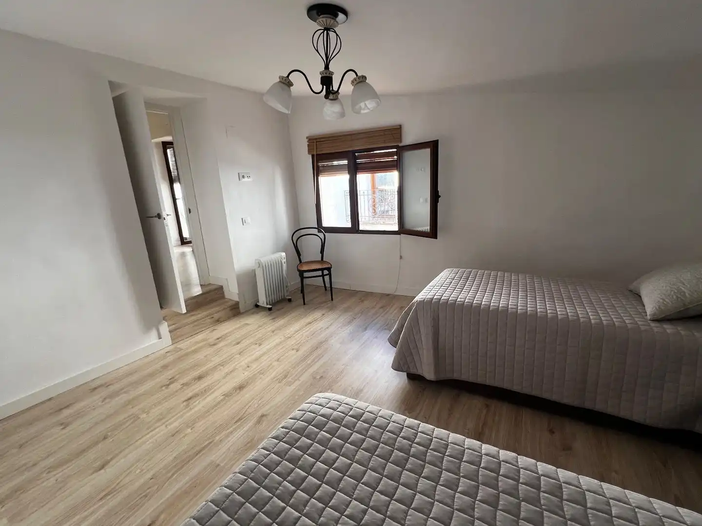 Habitación de Casa o chalet en venta en Sot de Chera con Aire acondicionado, Trastero y Amueblado