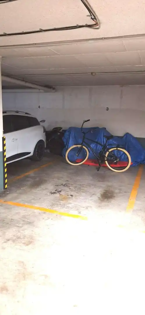 Parking de Piso en venta en Zarautz con Calefacción y Trastero