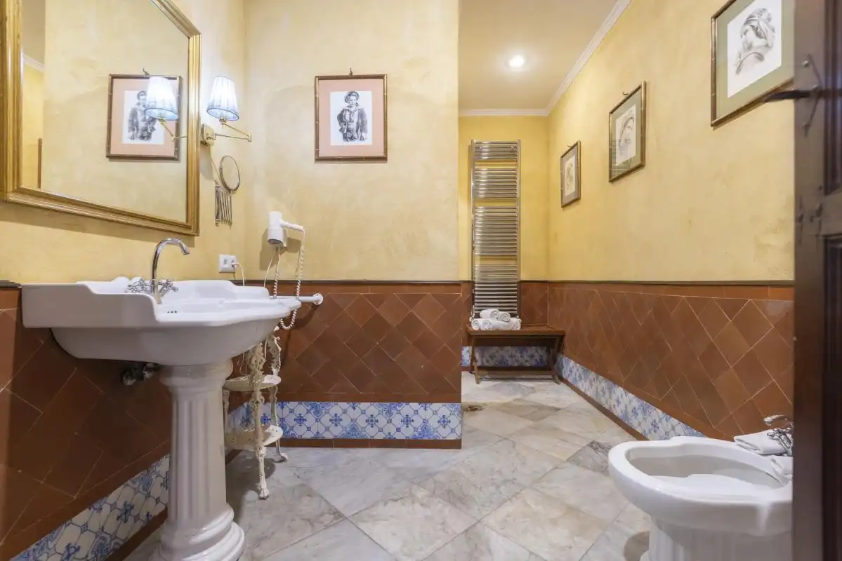Baño de Casa o chalet en venta en Cazalla de la Sierra con Aire acondicionado, Calefacción y Jardín privado