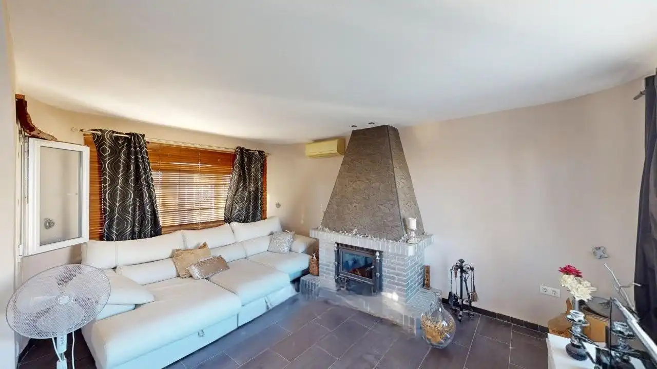 Villa mit Pool zum Verkauf in Benajarafe, imagen 4
