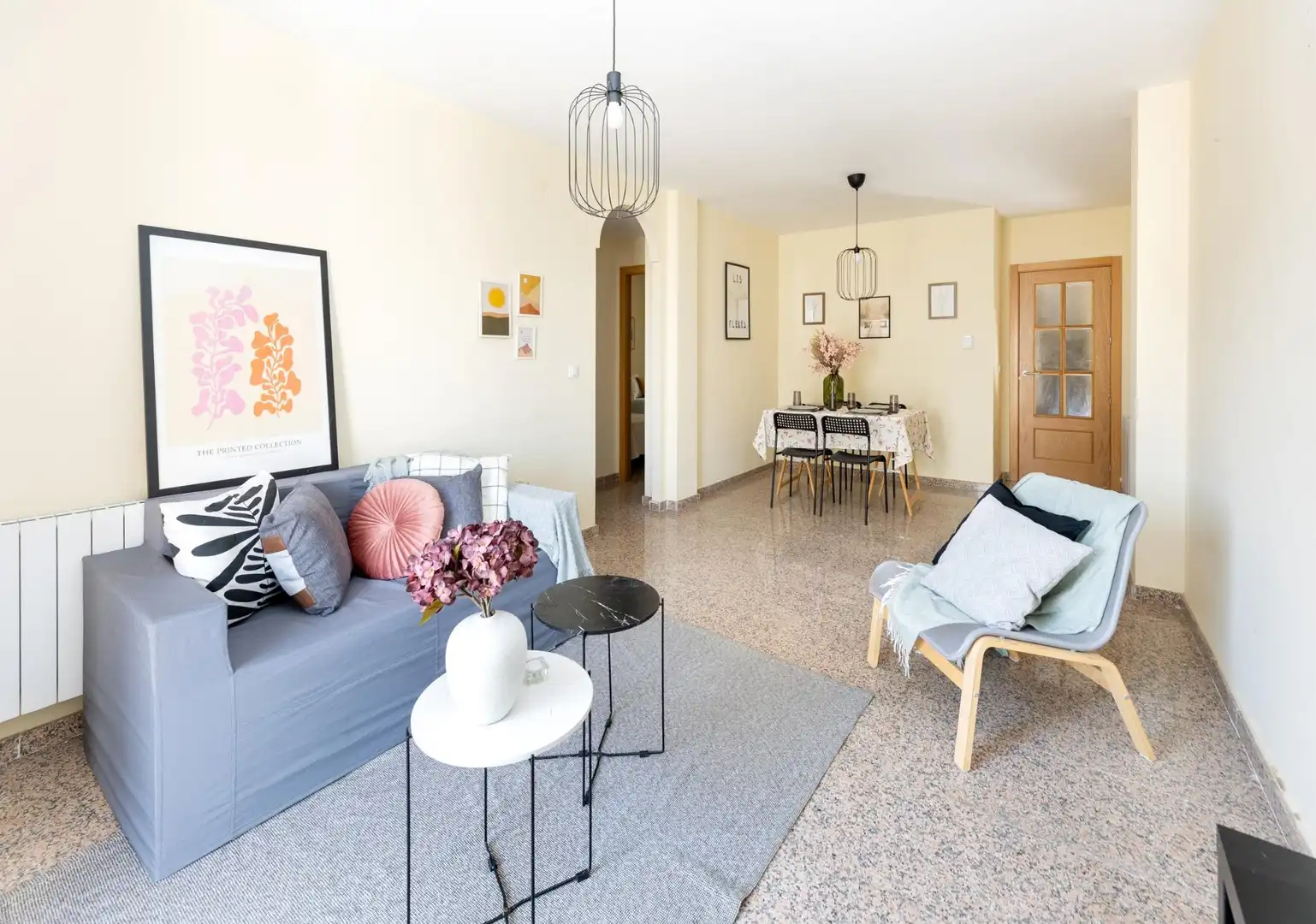 Sala de estar de Piso en venta en La Zubia con Calefacción y Balcón