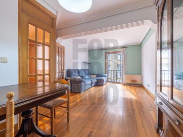Piso con balcón en venta en HERRIKOBARRA