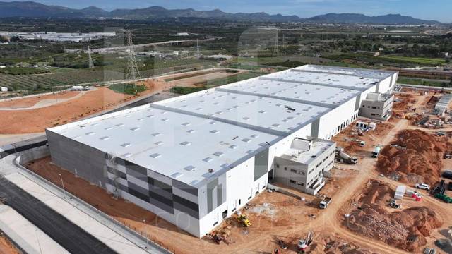 Nave industrial en Alquiler en Plaça Poligono N-62.R, 107 en Camí de Paterna - Lloma del Calderer