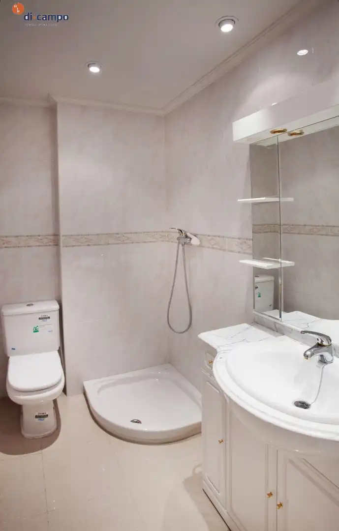Bathroom of Houses for sale in Valladolid  with Air Conditioner, Heating and Terrace