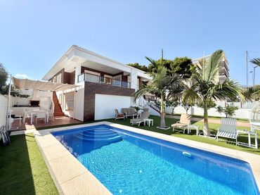 Villa mit Pool zur Miete in Orihuela Costa