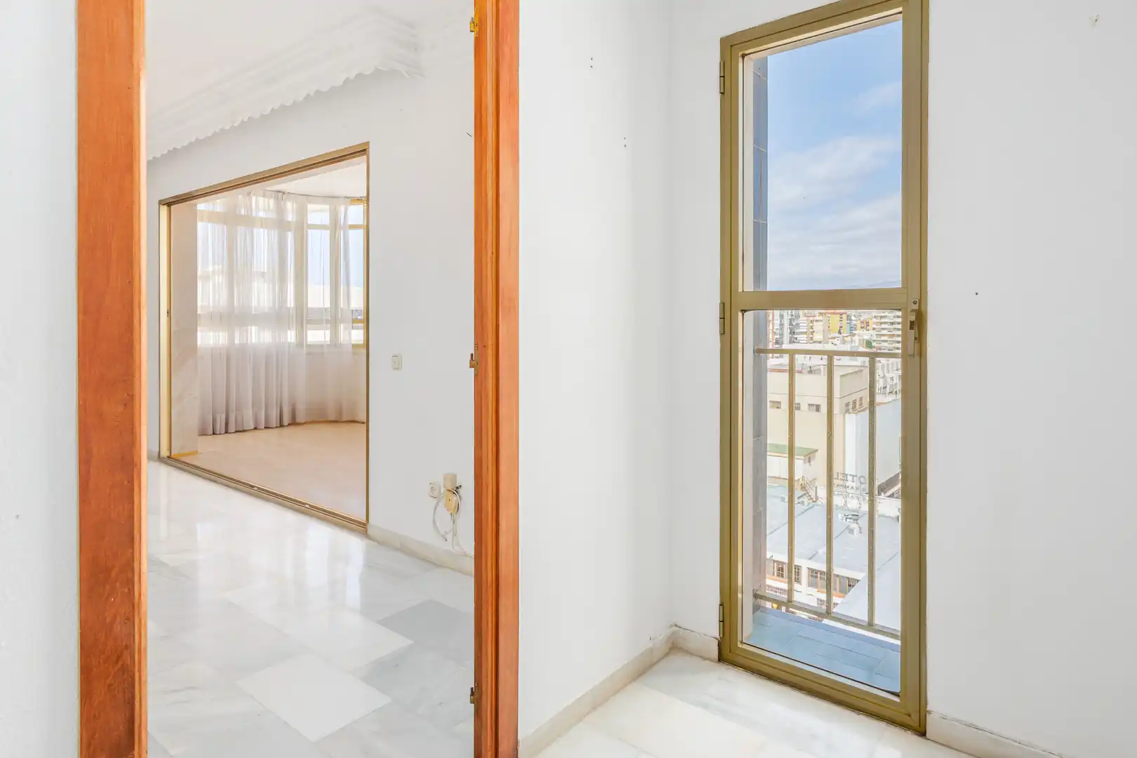 Apartament amb terrassa en venda a Puerto Deportivo, imagen 3