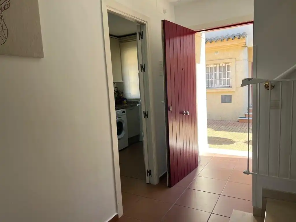 Apartamento de alquiler en Rota con Jardín privado, Terraza y Amueblado