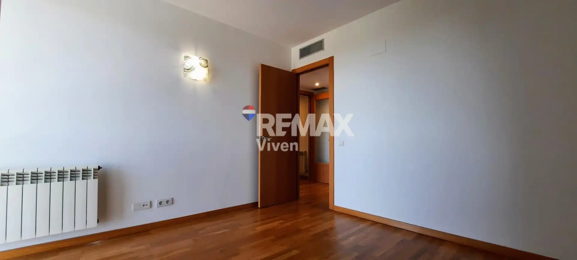 Dormitori de Pis en venda en Viladecans amb Parquet