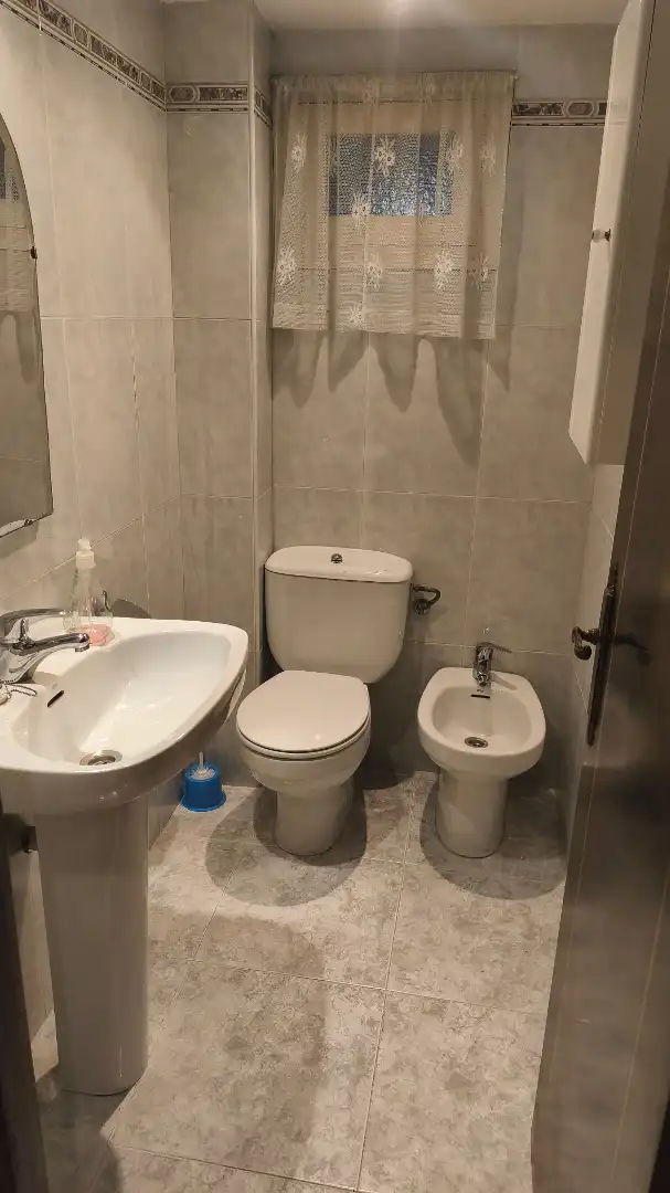 Baño de Piso en venta en Zaragoza con Calefacción, Amueblado y Horno