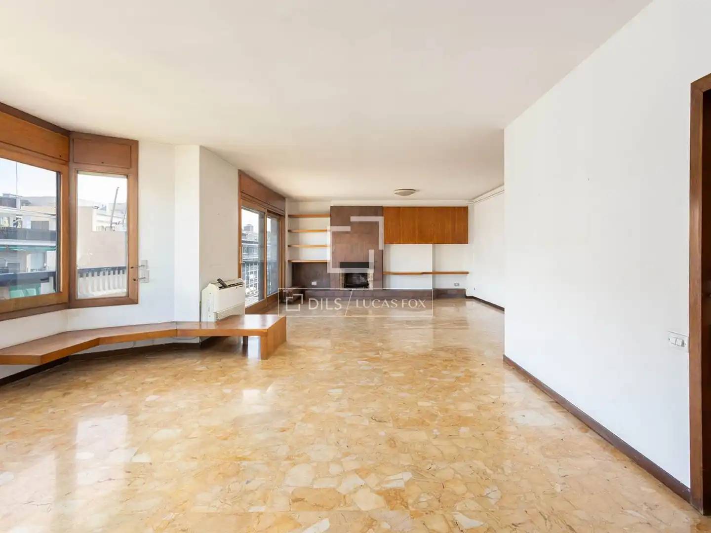 Sala d'estar de Àtic en venda en Barcelona amb Terrassa, Piscina i Balcó