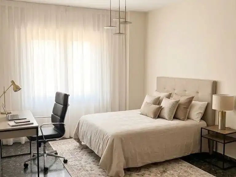 Schlafzimmer von Wohnung zum Verkauf in  Valencia Capital mit Klimaanlage und Balkon