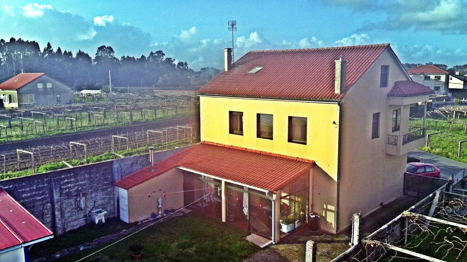 Exterior view of Houses for sale in Vilanova de Arousa  with Private garden and Balcony