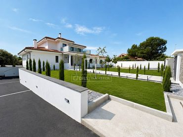 Villa mit Garten zum Verkauf in Mojadillas - Parque de las Infantas - El Paraiso