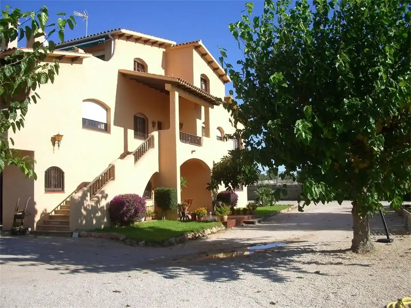Exterior view of Flat for sale in Roda de Berà  with Private garden, Storage room and Furnished