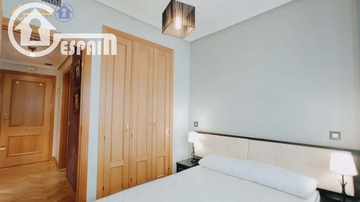 Habitación de Piso en venta en Madrid con Aire acondicionado, Calefacción y Jardín privado