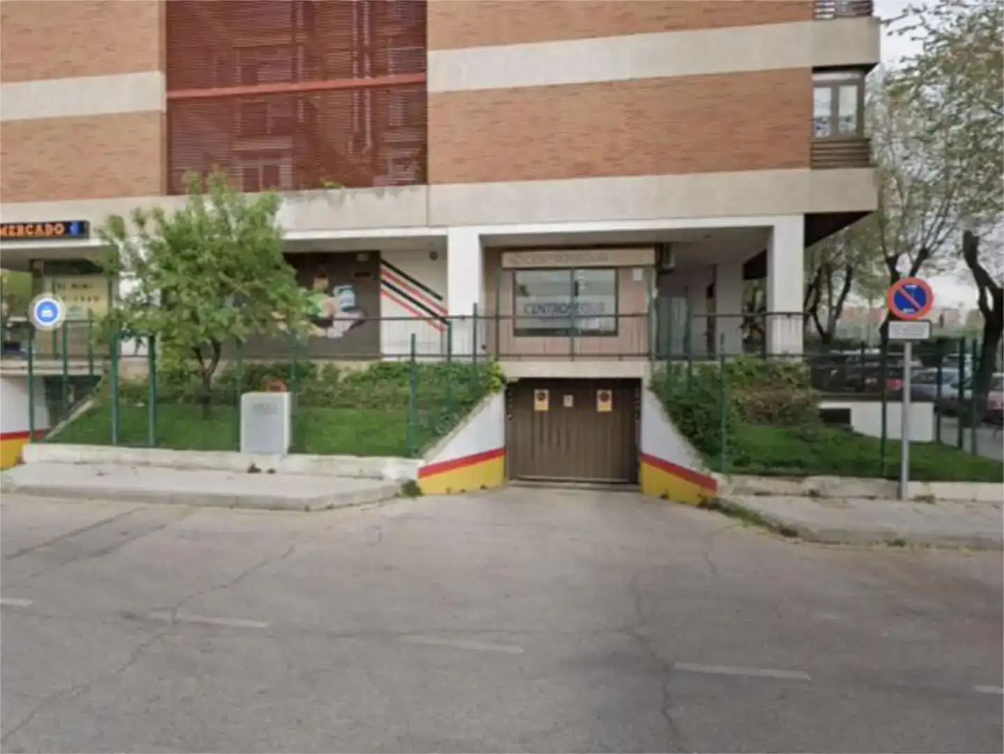 Außenansicht von Geschaftsraum zur Miete in Alcorcón