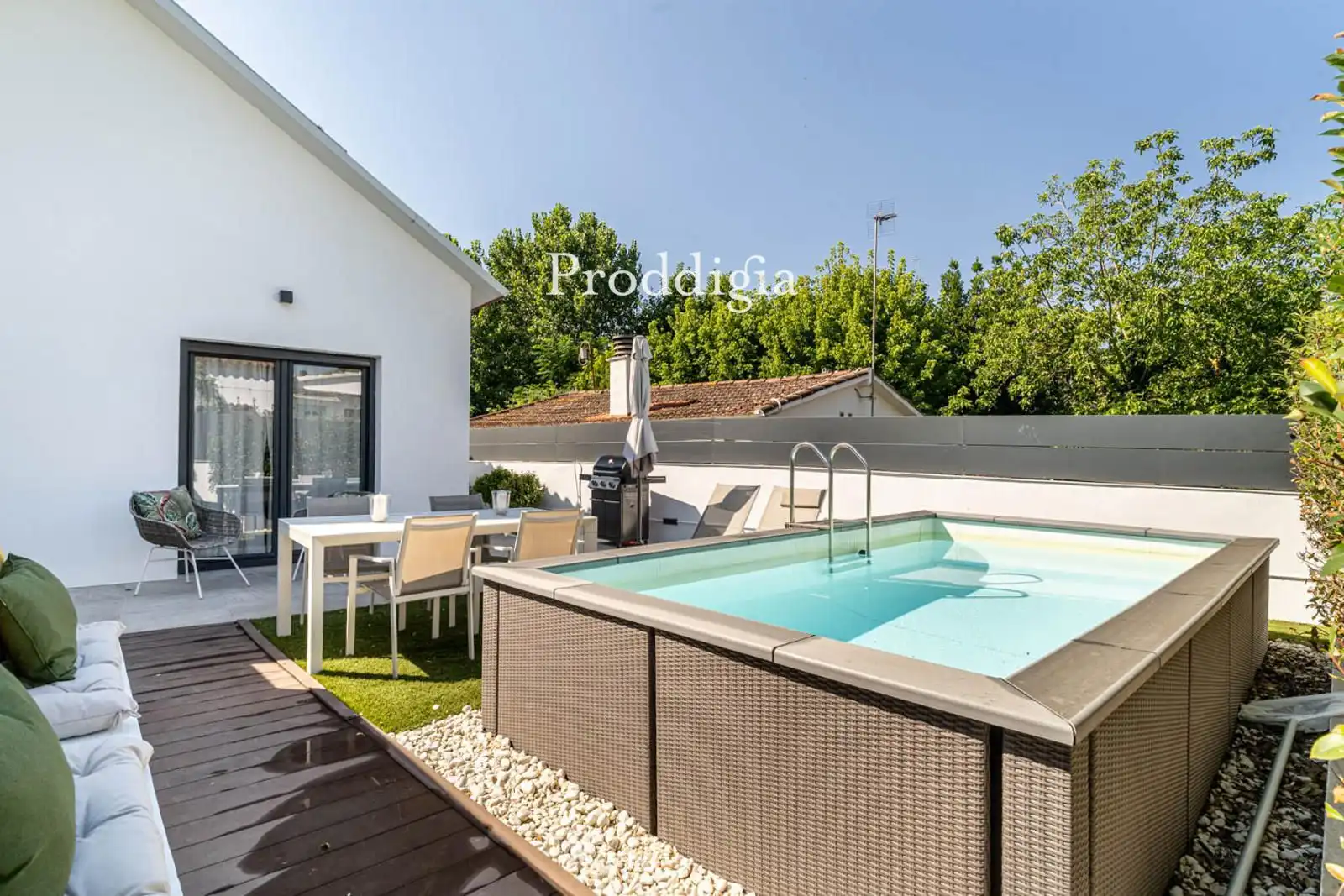 Swimming pool of Houses for rent in Sant Cugat del Vallès  with Air Conditioner, Storage room and Swimming Pool