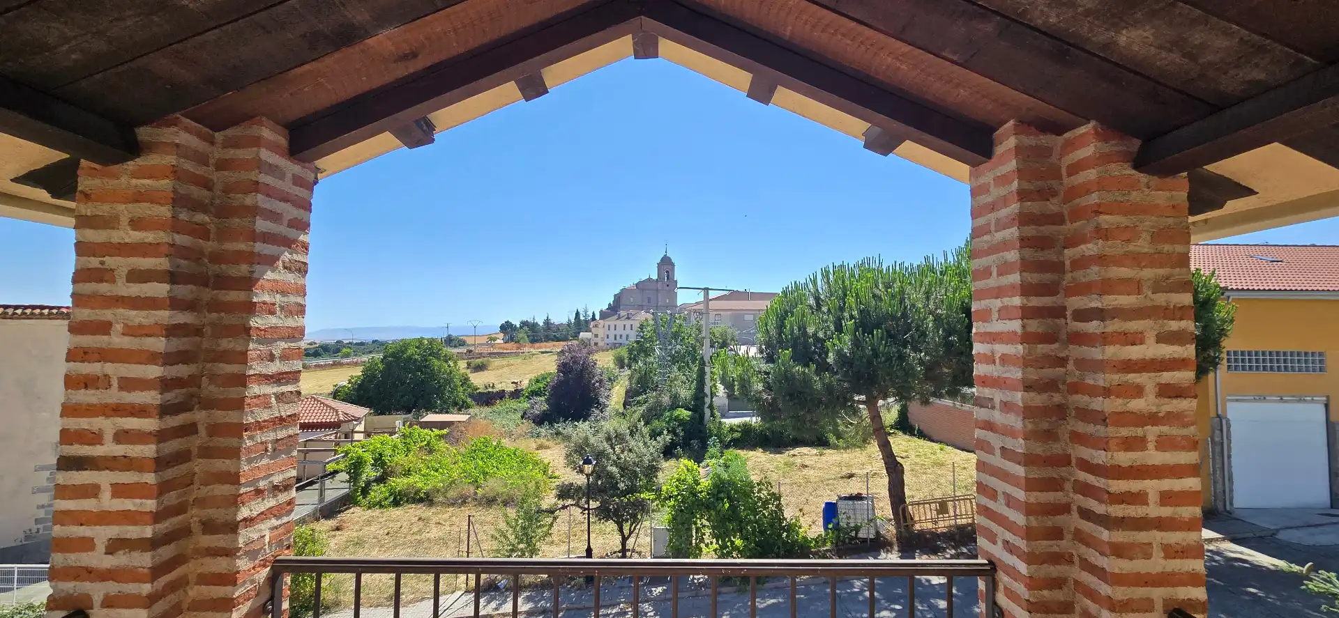 Vista exterior de Casa o chalet en venta en Villacastín con Calefacción, Jardín privado y Horno