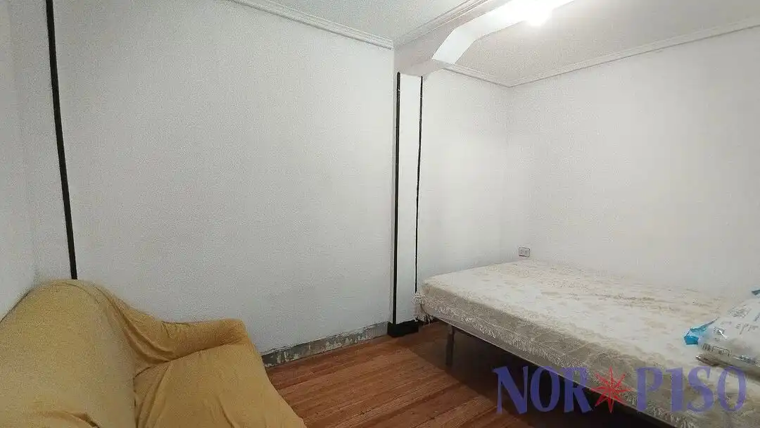 Bedroom of Flat for sale in Ibaiondo