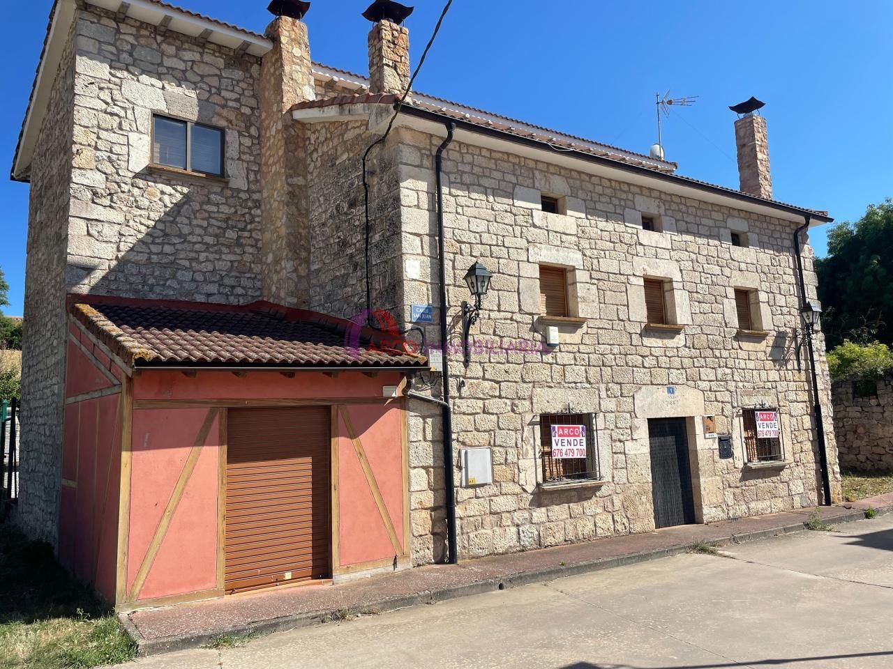 Vista exterior de Casa o xalet en venda en Cardeñuela Riopico amb Calefacció, Traster i Moblat