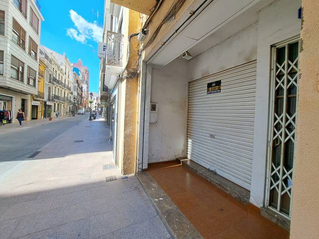 Local comercial en Alquiler en Carrer d'Enmig en Casco Histórico